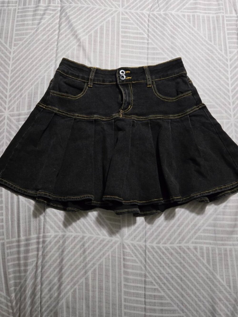 Social Collision Hot Topic Black Contrast Stitch Pleated Denim Mini Skirt MD